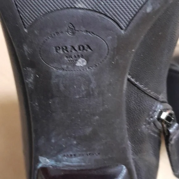 PRADA KITTEN HEEL LEATHER BOOTIES SIZE 39.5 - Picture 7 of 17